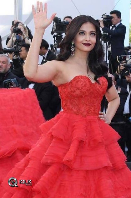 Aishwarya-Rai-At-Cannes-Festival